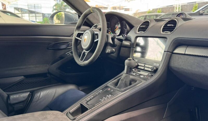 PORSCHE 718 CAYMAN GT4 RS 2024 lleno