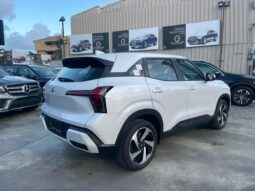 Mitsubishi Outlander P-Line 2027 lleno