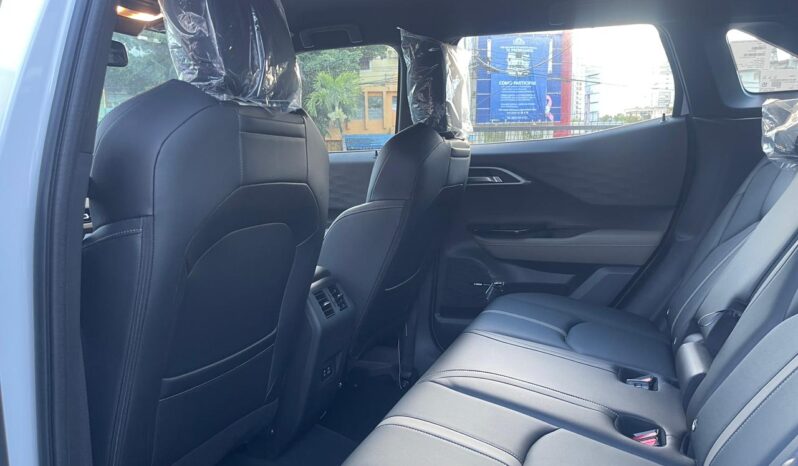 Mitsubishi Outlander P-Line 2027 lleno