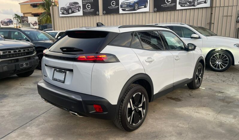 Peugeot 2008 Allure 2026 lleno