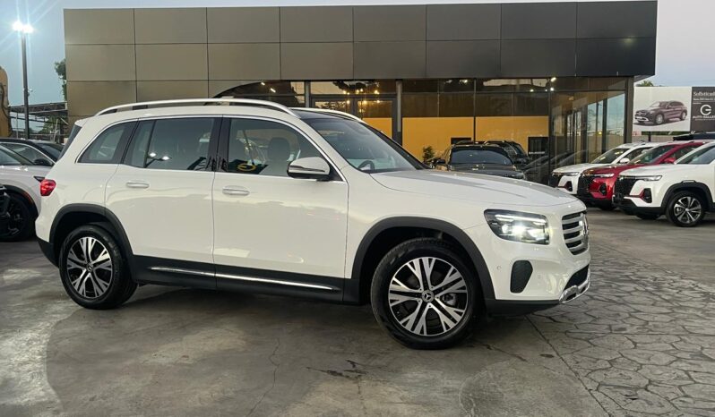 MERCEDES-BENZ CLASE GLB 200 PROGRESSIVE 2025 lleno