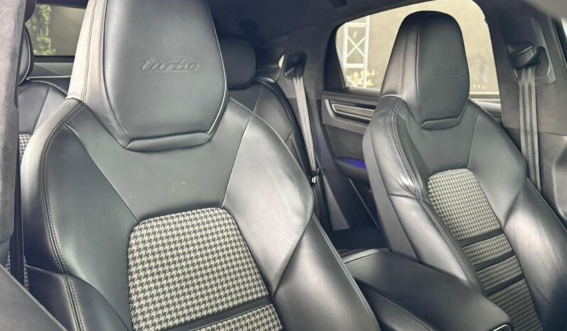 PORSCHA CAYENNE TURBO COUPE 2020 lleno
