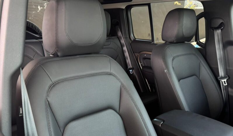 LAND ROVER DEFENDER 110 SE 2024 lleno