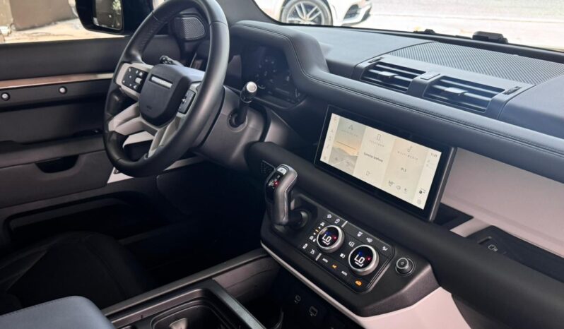 LAND ROVER DEFENDER 110 SE 2024 lleno