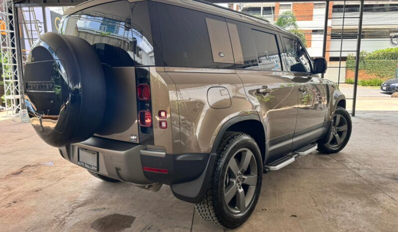 LAND ROVER DEFENDER 110 SE 2024 lleno