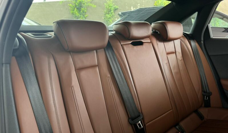 AUDI A4 ADVANCE PREMIUM 2022 lleno