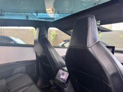 TESLA CYBERTRUCK FOUNDATION SERIES 2024 lleno