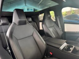 TESLA CYBERTRUCK FOUNDATION SERIES 2024 lleno