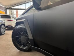 TESLA CYBERTRUCK FOUNDATION SERIES 2024 lleno
