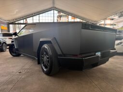 TESLA CYBERTRUCK FOUNDATION SERIES 2024 lleno