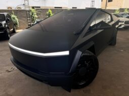 TESLA CYBERTRUCK FOUNDATION SERIES 2024 lleno