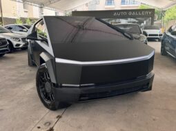 TESLA CYBERTRUCK FOUNDATION SERIES 2024 lleno