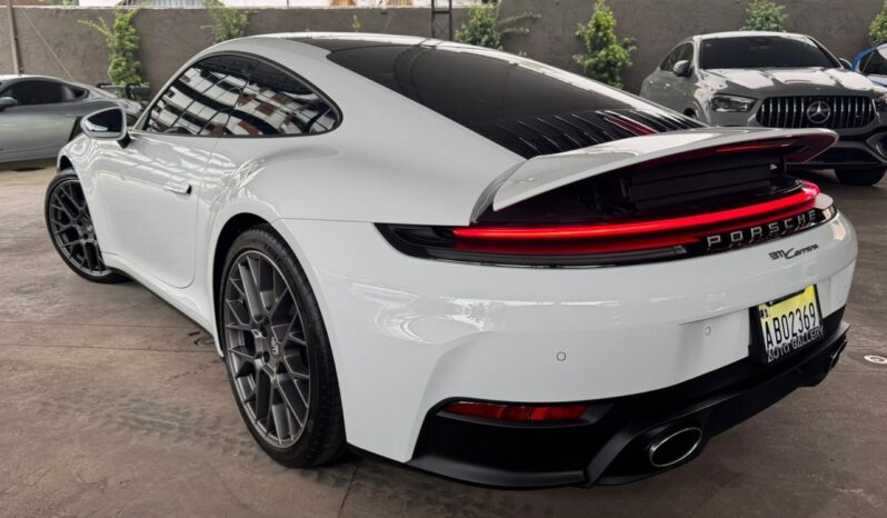 PORSCHE 911 CARRERA 2025 lleno