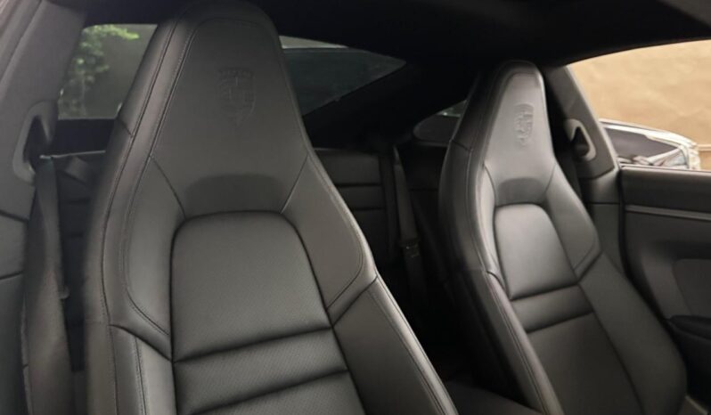 PORSCHE 911 CARRERA 2025 lleno