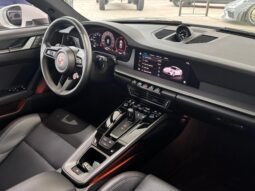 PORSCHE 911 CARRERA 2025 lleno