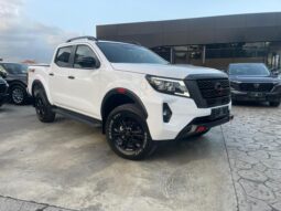 NISSAN FRONTIER Pro-4X 2026