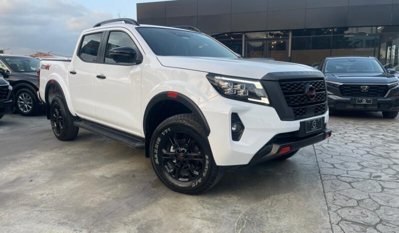 NISSAN FRONTIER Pro-4X 2027 lleno