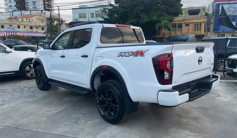 NISSAN FRONTIER Pro-4X 2027 lleno