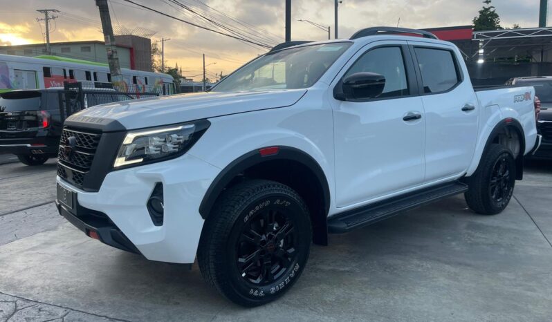 NISSAN FRONTIER Pro-4X 2027 lleno