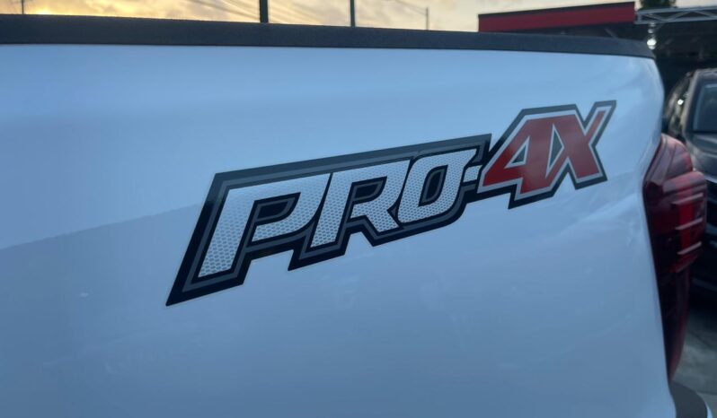 NISSAN FRONTIER Pro-4X 2027 lleno