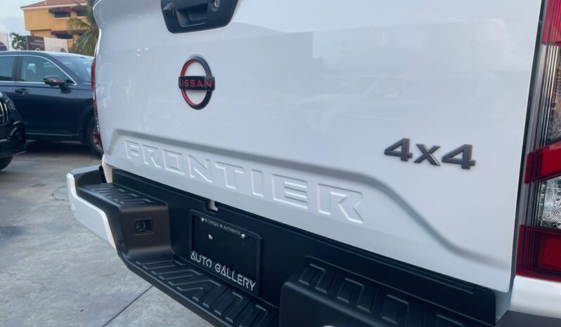 NISSAN FRONTIER Pro-4X 2027 lleno