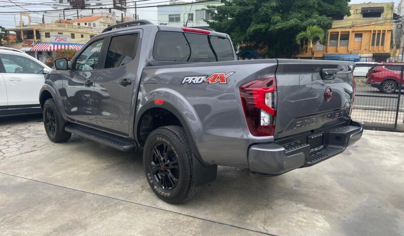 NISSAN FRONTIER Pro-4X 2027 lleno