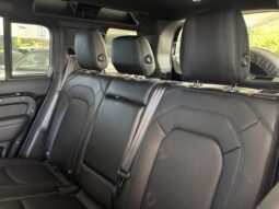 LAND ROVER DEFENDER 110 SE HYBRID 2025 lleno