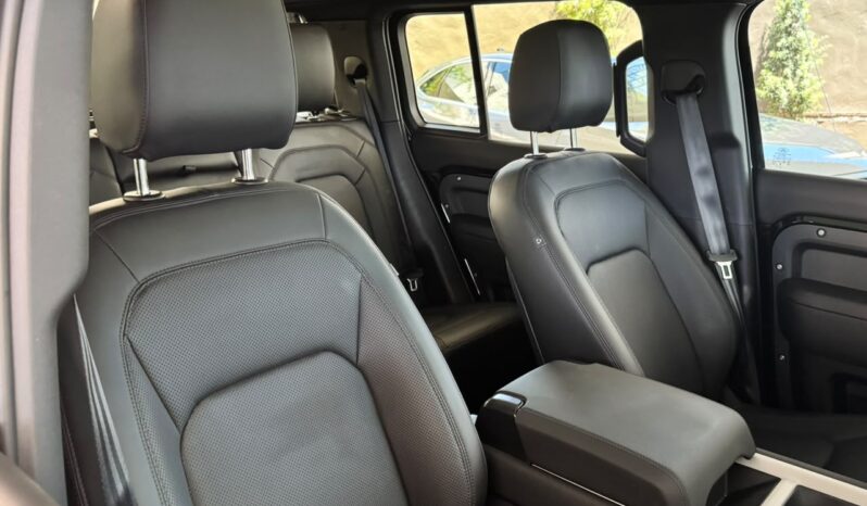 LAND ROVER DEFENDER 110 SE HYBRID 2025 lleno
