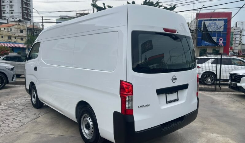 Nissan Urvan Cargó Alto 2027 lleno