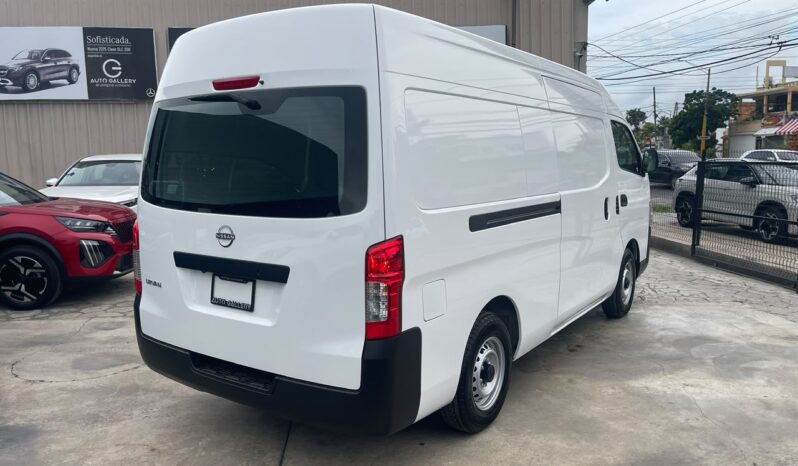 Nissan Urvan Cargó Alto 2027 lleno