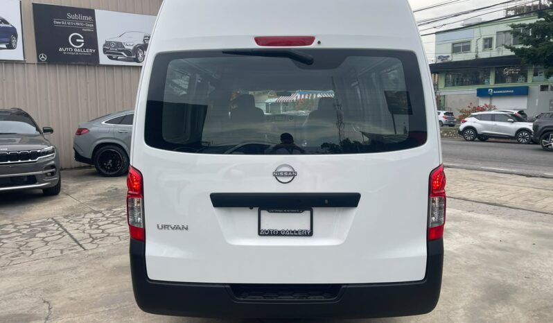 Nissan Urvan Cargó Alto 2027 lleno