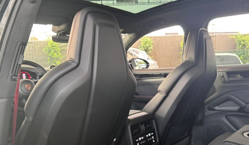PORSCHE CAYENNE GTS 2026 lleno