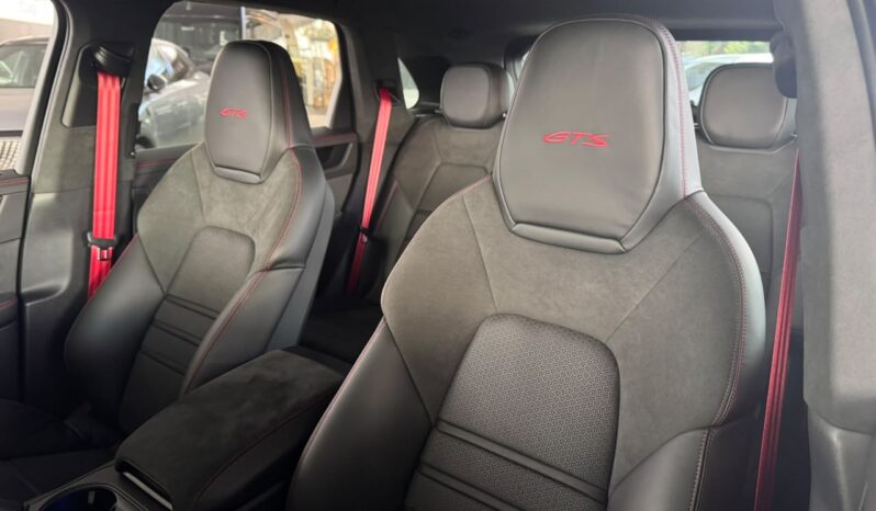 PORSCHE CAYENNE GTS 2026 lleno