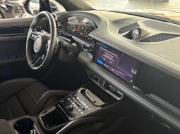 PORSCHE CAYENNE GTS 2026 lleno