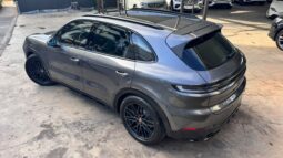 PORSCHE CAYENNE GTS 2026. lleno