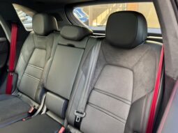PORSCHE CAYENNE GTS 2026. lleno
