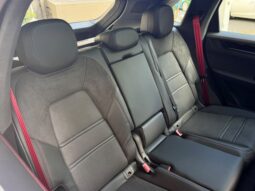 PORSCHE CAYENNE GTS 2026. lleno