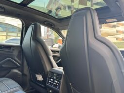 PORSCHE CAYENNE GTS 2026. lleno