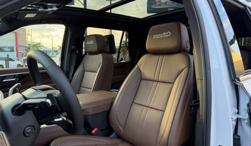 Chevrolet Tahoe High Country 2026 lleno