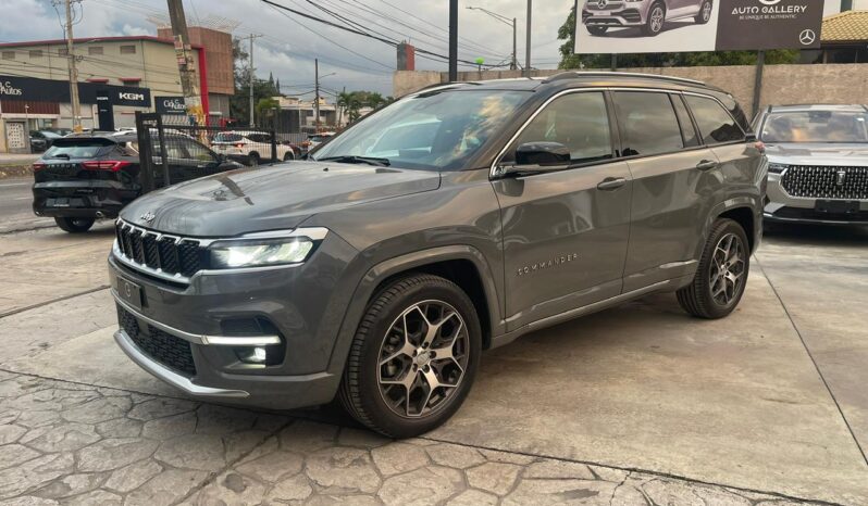 Jeep Comander Overland 2024 lleno