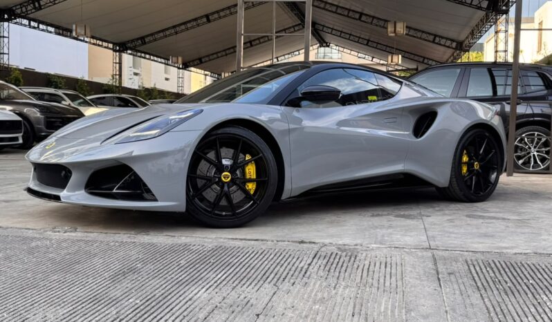 LOTUS EMIRA TURBO SE 2026. lleno