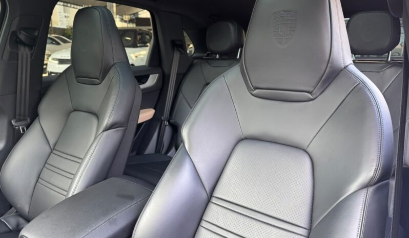 PORSCHE CAYENNE 2024 lleno