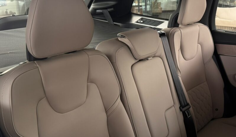 VOLVO XC90 PLUS T8 2027 lleno