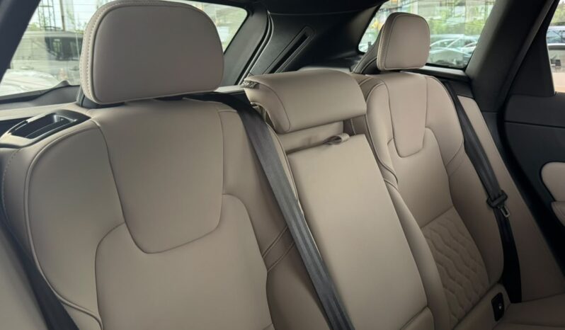 VOLVO XC60 PLUS T8 2027 lleno