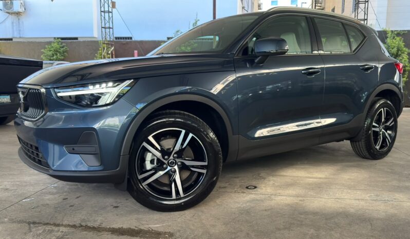 VOLVO XC40 CORE 2027 lleno
