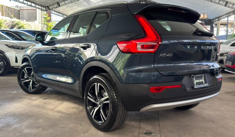VOLVO XC40 CORE 2027 lleno