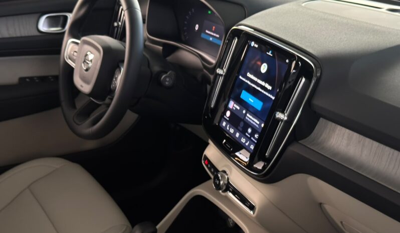 VOLVO XC40 CORE 2027 lleno