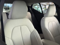 VOLVO XC40 CORE 2027 lleno