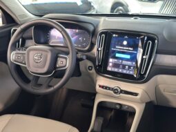 VOLVO XC40 CORE 2027 lleno