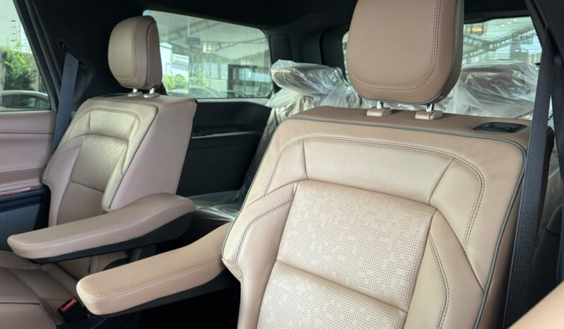 LINCOLN NAVIGATOR BLACK LABEL 2027 lleno